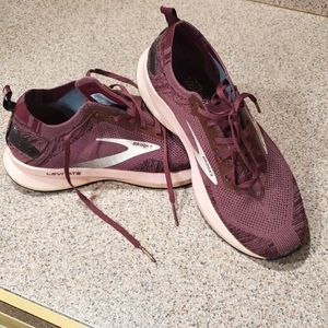 Brooks Levitate 4